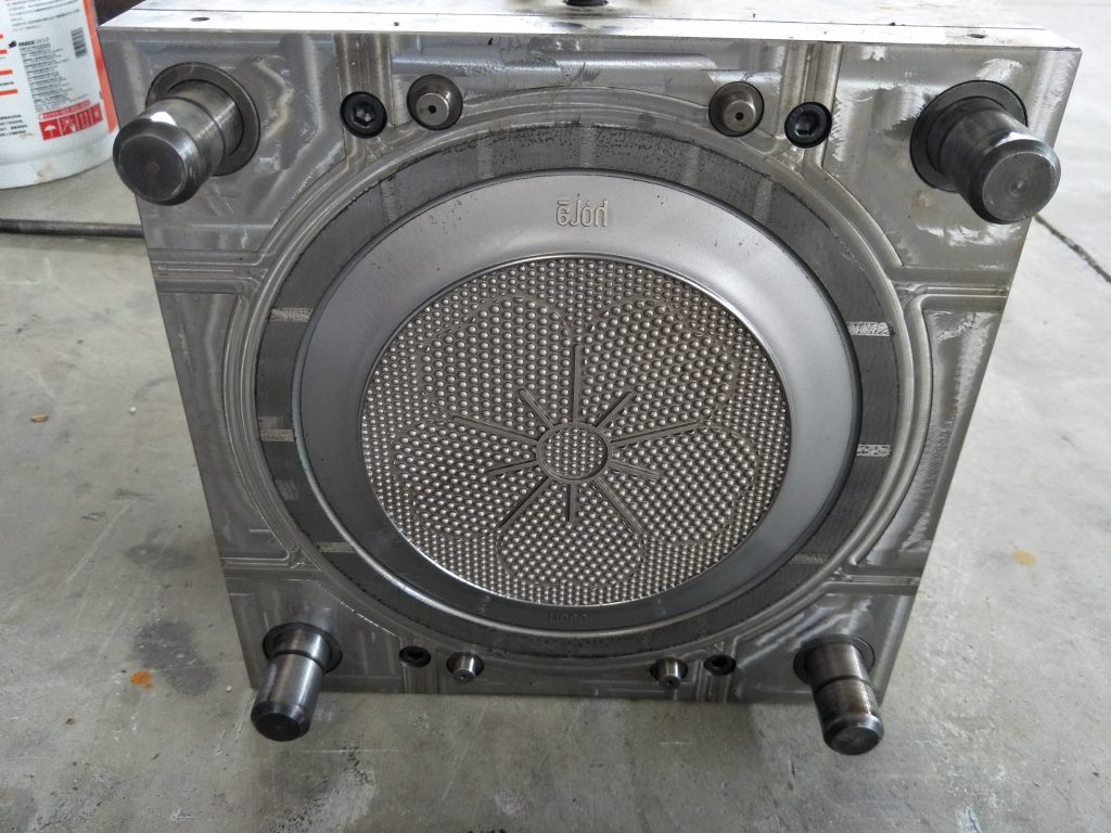 plastic injection mold