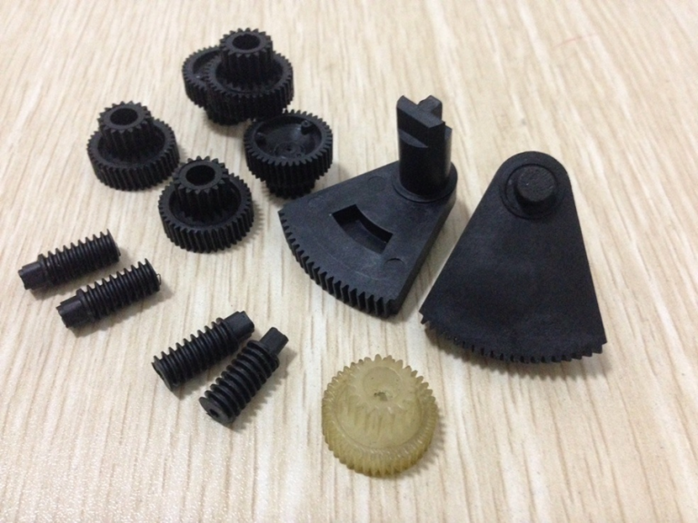 Plastic gears molding and moldmaking service CNC MachiningCNC